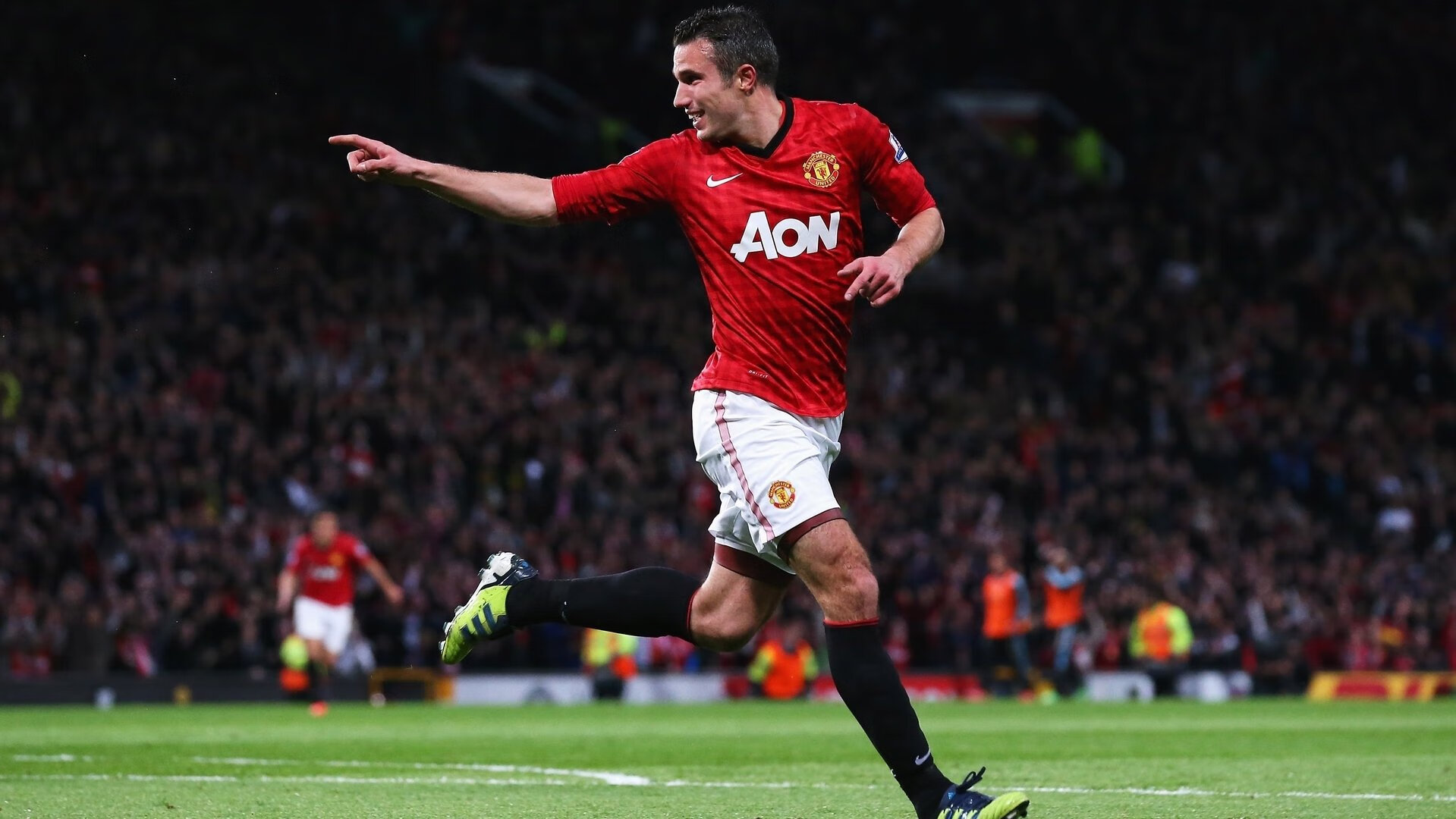 _极光徒步探险：在北极光下奔跑_，到北极看极光旅游团