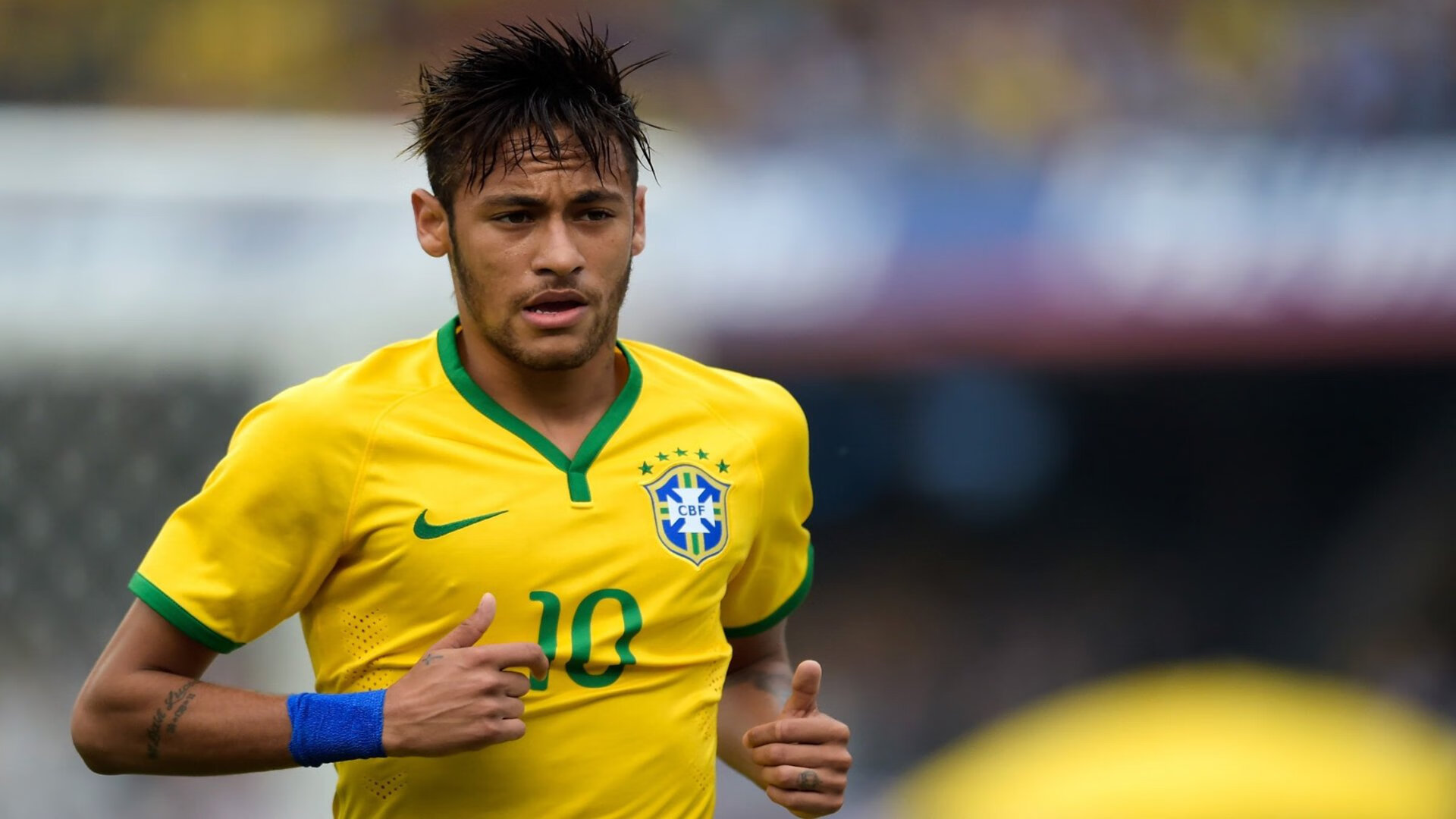 欧冠比赛的“幕后英雄”：教练与球员的默契配合，欧冠角色